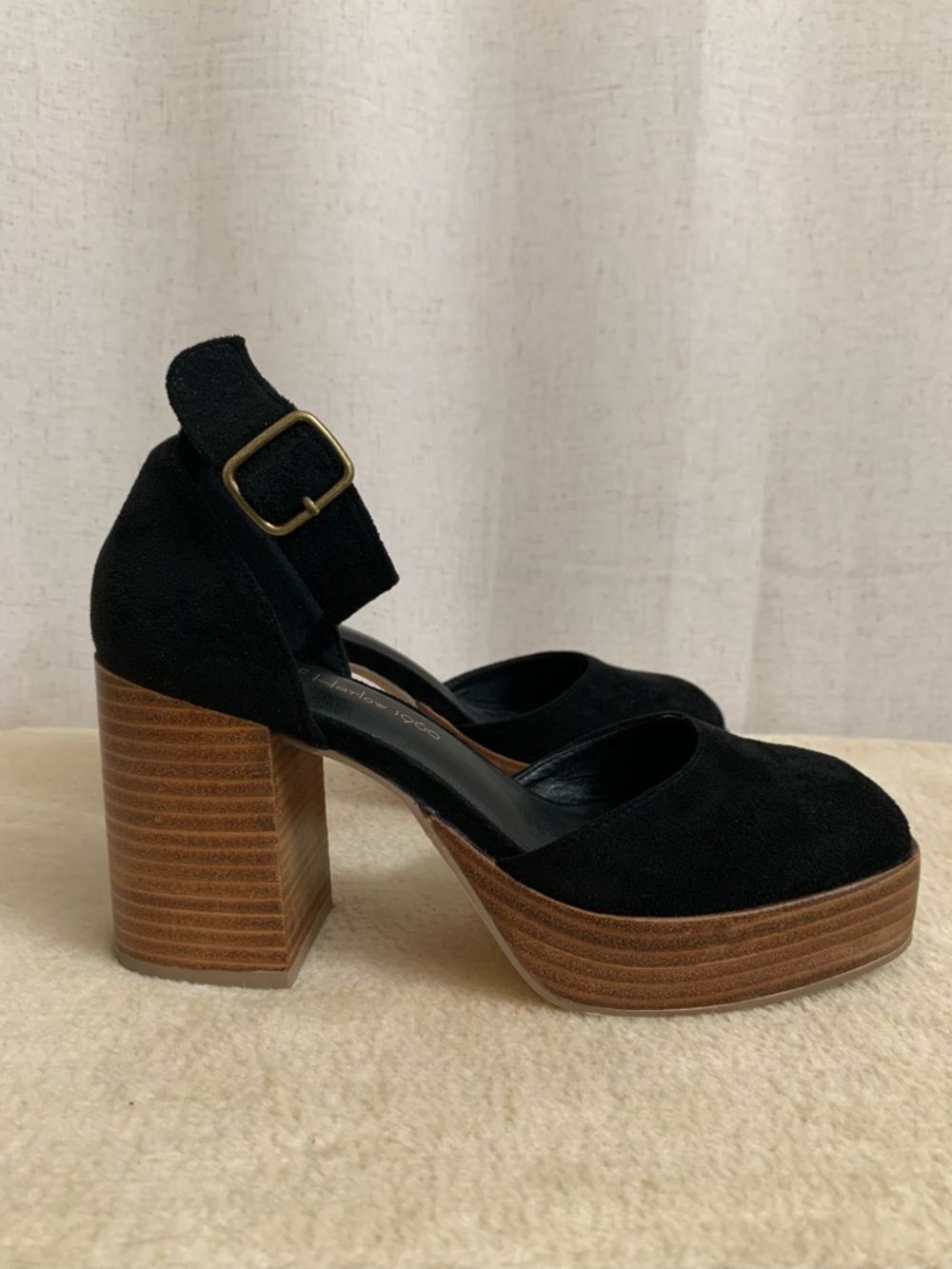 House of Harlow 1960 Black Faux Suede Platform AnkleStrap Block Chunky Wood Heel - Picture 3 of 11
